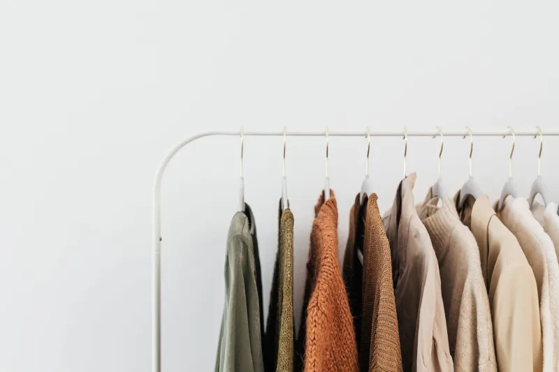 Fewer Pieces, Wilder Moves: The Surprising Freedom Hidden Inside a Minimal Wardrobe